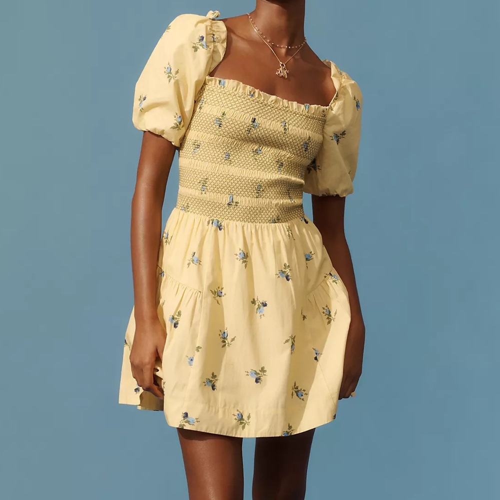 BY ANTHROPOLOGIE PUFF-SLEEVE SQUARE-NECK SMOCKED MINI DRESS size Medium Yellow